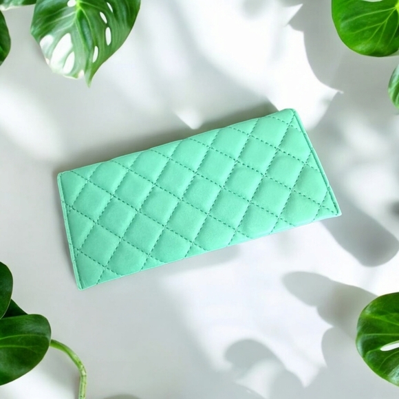 NWT Badgely Mischka Wallet - Picture 2 of 8